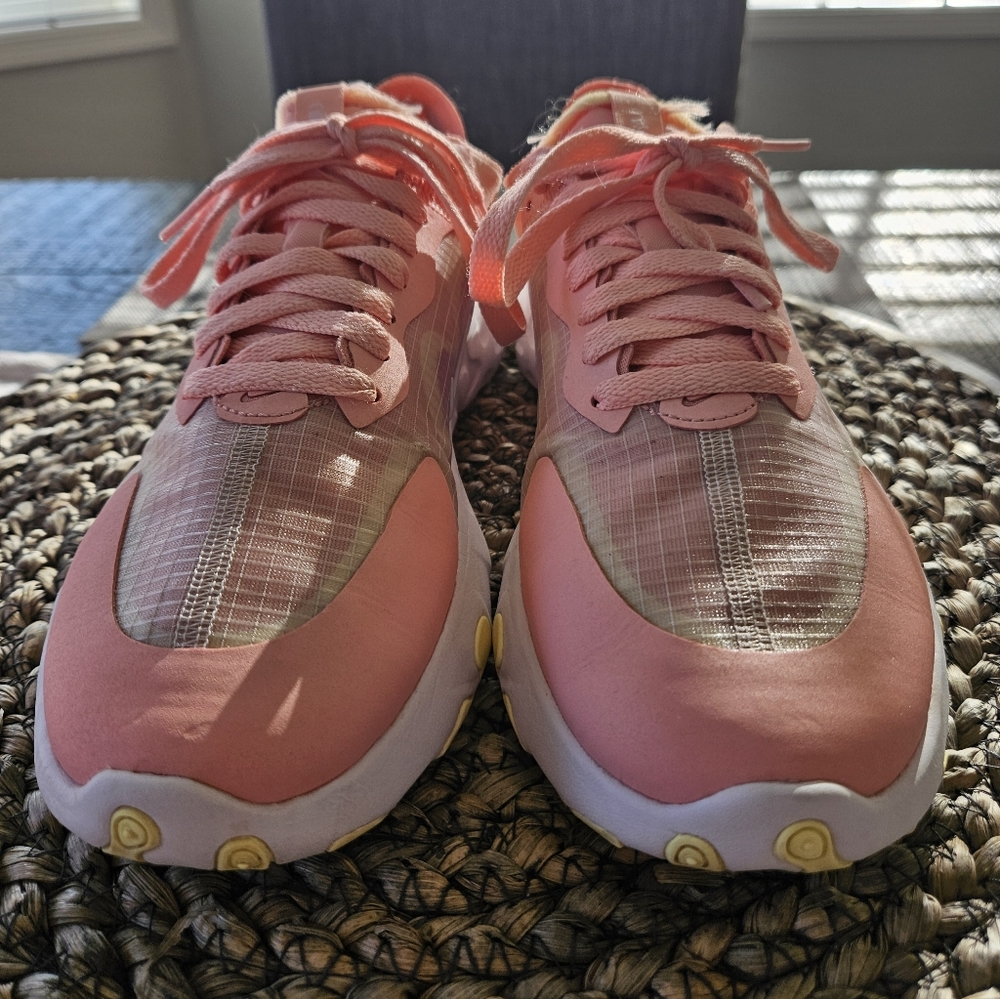 Womens Nike Renew Athletic Shoes - Picture 3 of 7